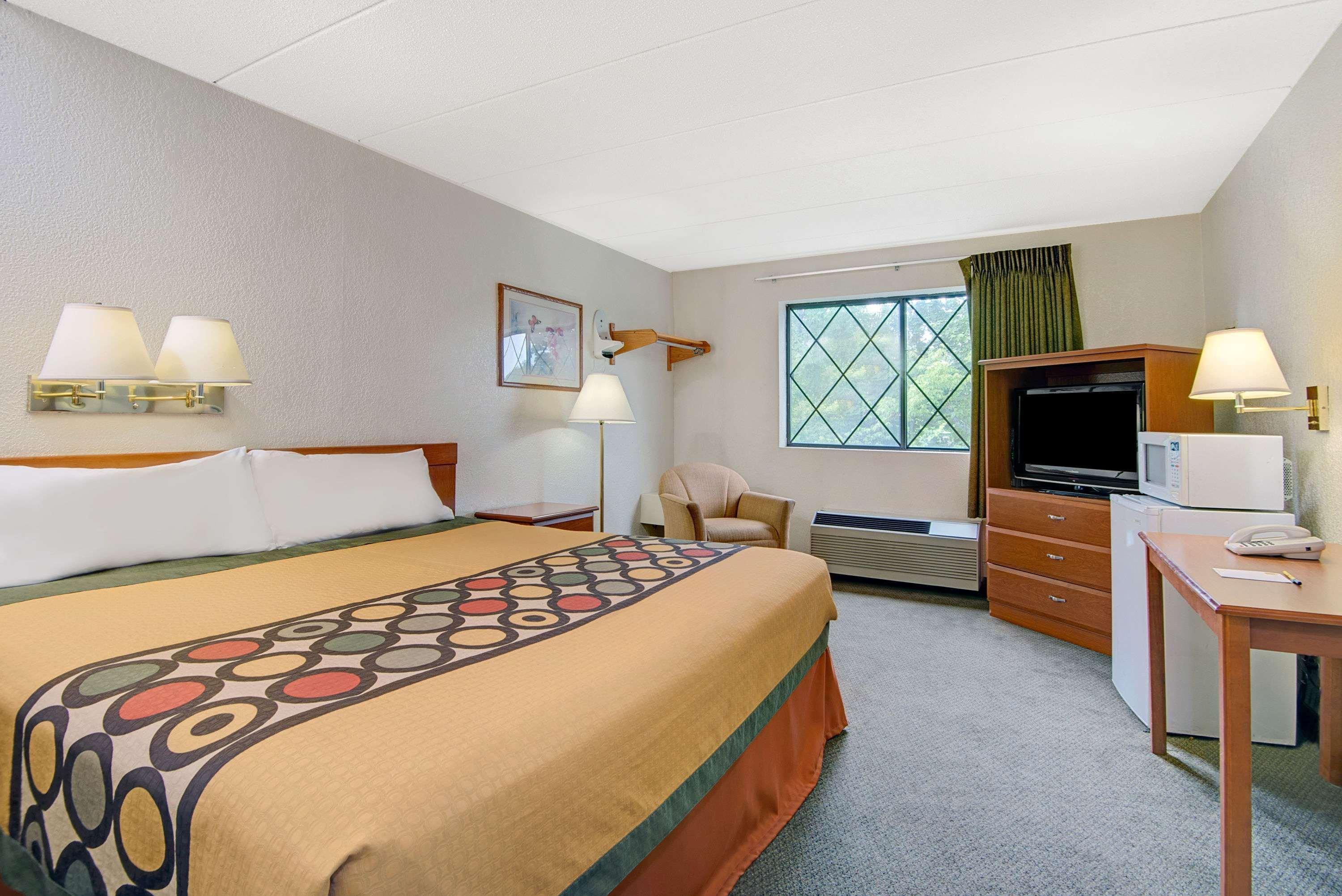 Super 8 By Wyndham Stamford/New York City Area מראה חיצוני תמונה