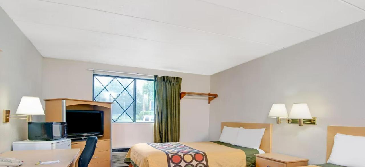 Super 8 By Wyndham Stamford/New York City Area מראה חיצוני תמונה